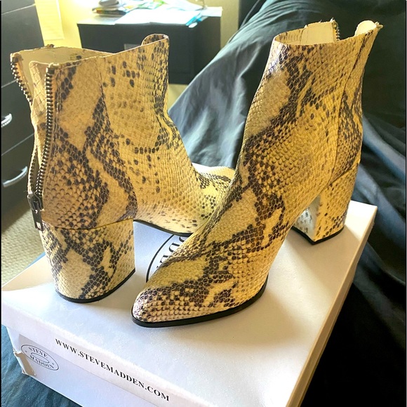 Steve Madden Snake Ankle Boots - Picture 1 of 3